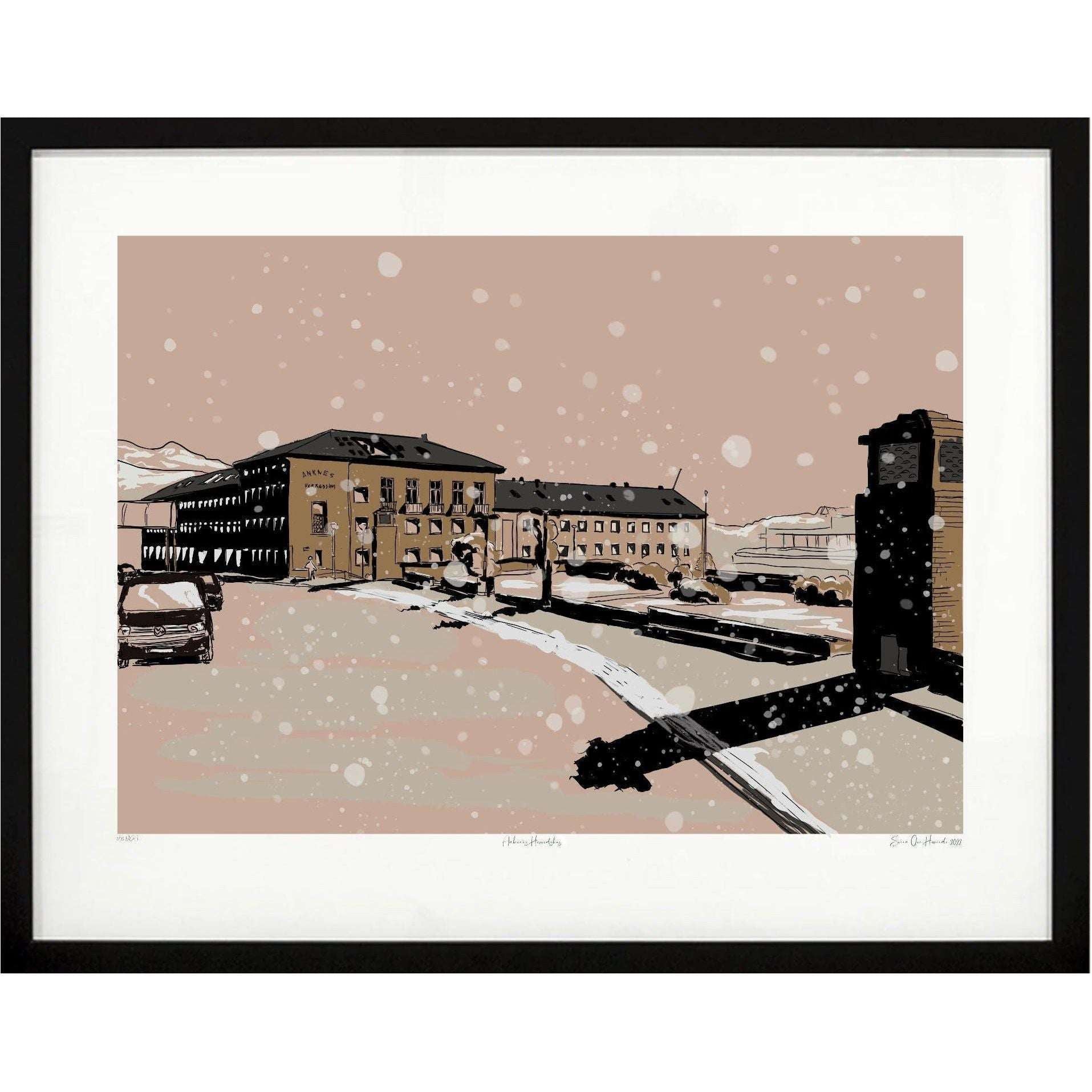 Ankenes Herredshus Narvik i sort ramme – historisk bygning med snø og vinterlys, kunstprint av HareideART