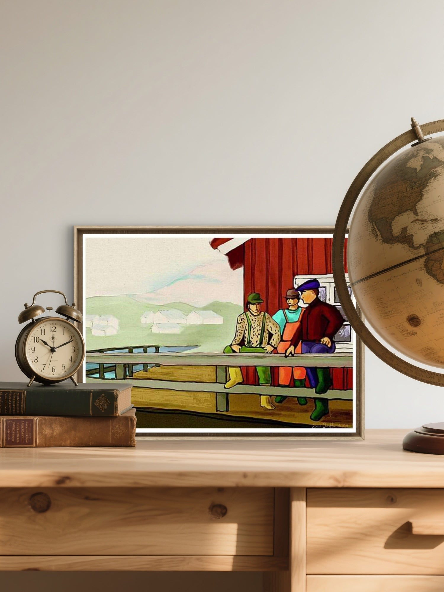 Ettermiddagssamtale ved rorbua – figurativt kystlivsmotiv med hverdagsscene ved norsk rorbu og havstil, kunstprint av HareideART