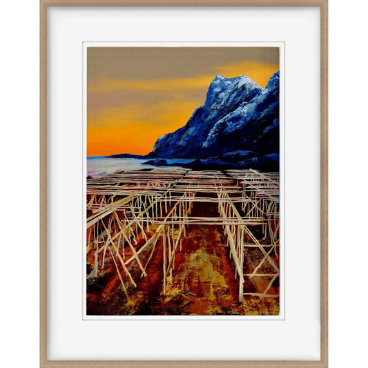 Fiskehjeller – tradisjonelt norsk kystmotiv med tørkende fisk og nordnorsk arbeidskultur, kunstprint av HareideART