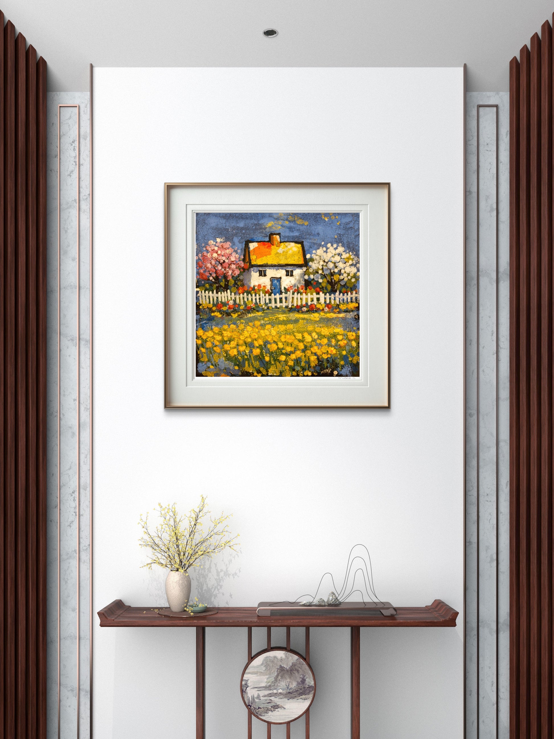 Bildet på en vegg med ramme og passepartout