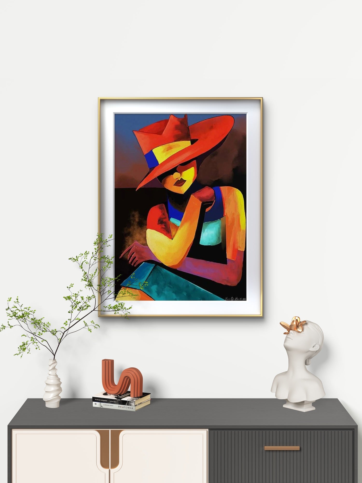 Portrett av dame med hatt – klassisk figurativt portrett med varmt lys og tidløs eleganse, Kunst print  av HareideART
