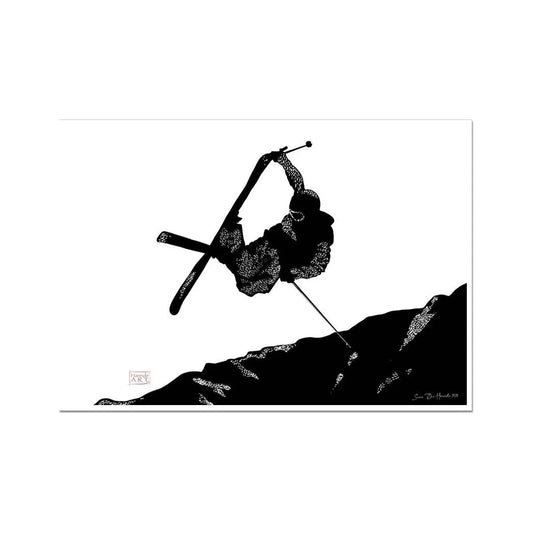 The Freeskier i sort ramme – pop art silhuett av frikjører i luften over fjell, kunstprint av HareideART